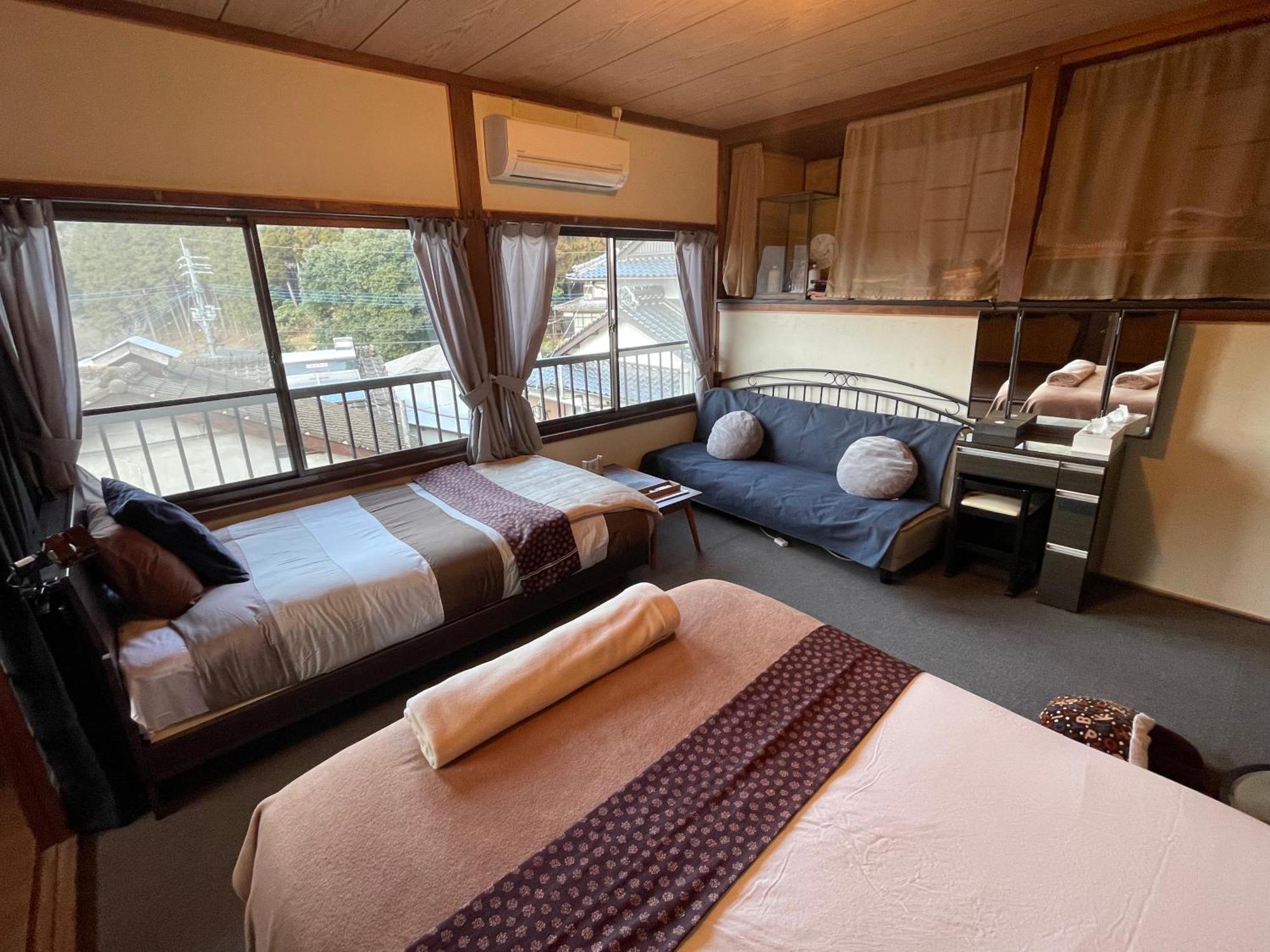 Okawachiyama Lodge - Village Of The Secret Kilns! Imari Екстер'єр фото